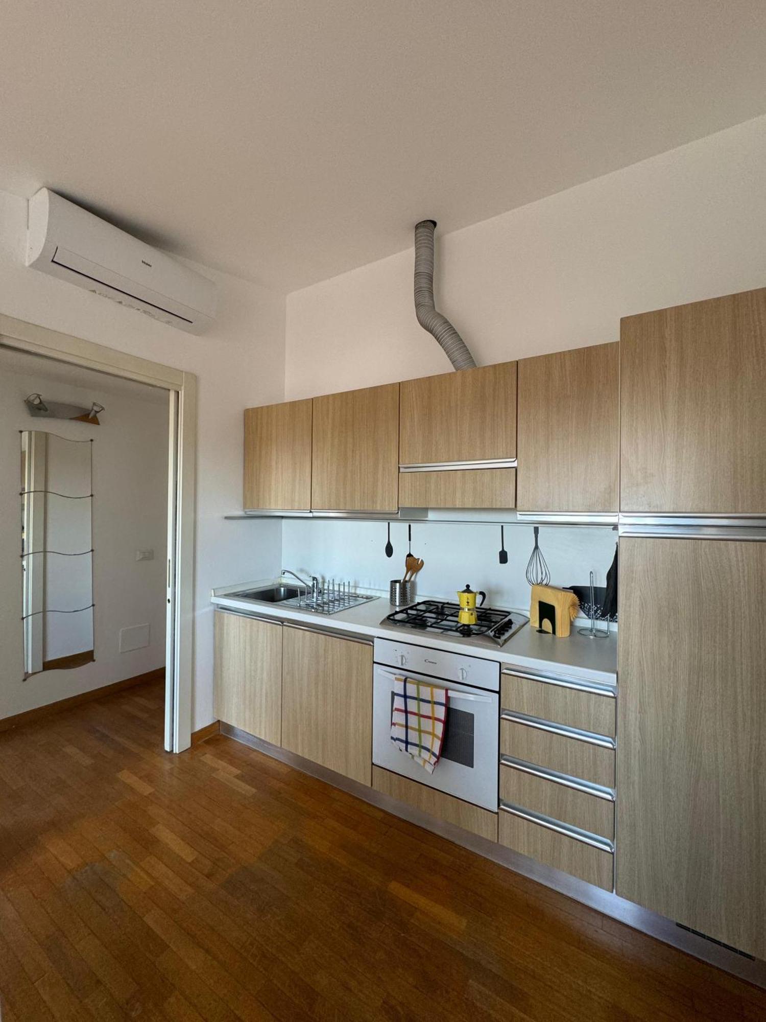 Appartamento Isola- Attico Con Balcone Milano Exteriör bild